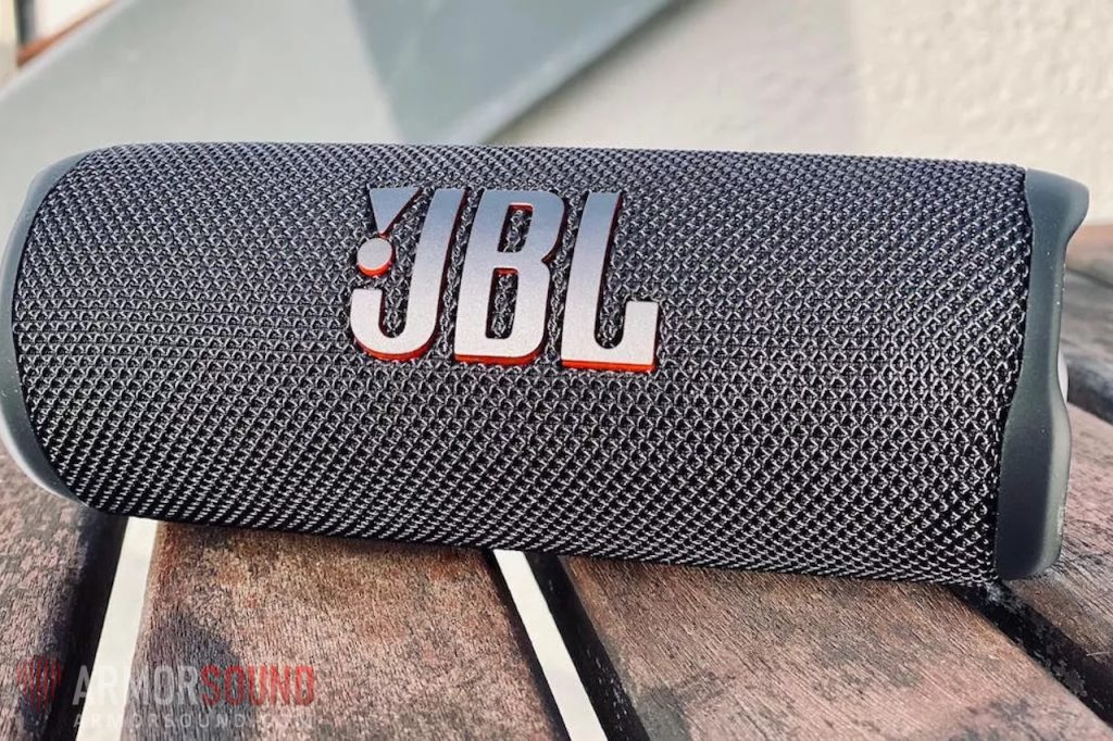 JBL Flip 6 vs JBL Flip 7 Connectivity & Compatibility