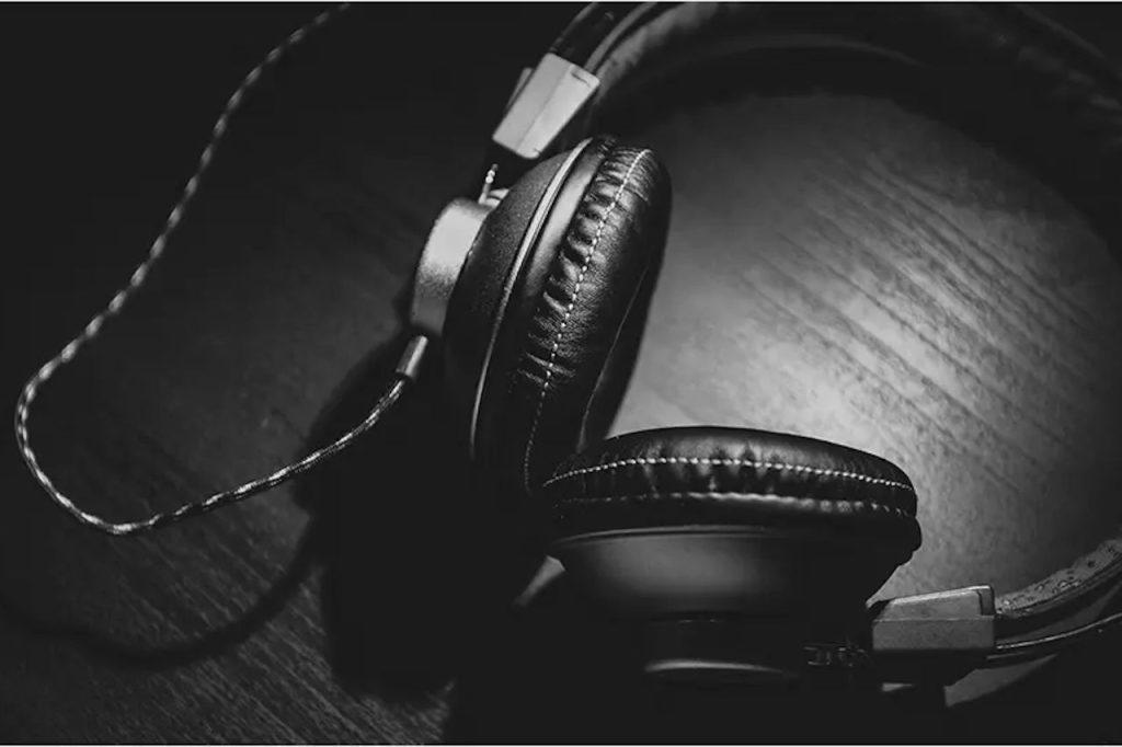 ANC and Passive Noise Isolation Headphones Can You Use Both Together