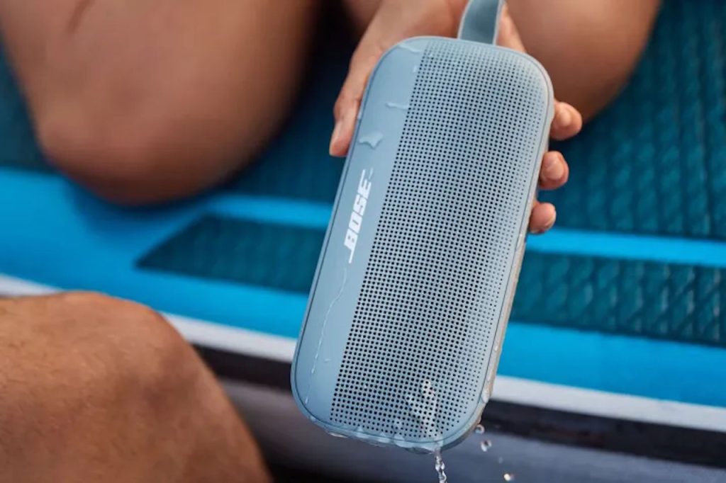 Bose SoundLink Plus vs SoundLink Flex 2nd Gen Design and Build Quality