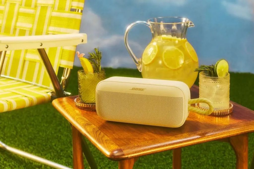 Bose SoundLink Plus vs SoundLink Flex 2nd Gen Product Specs Comparison