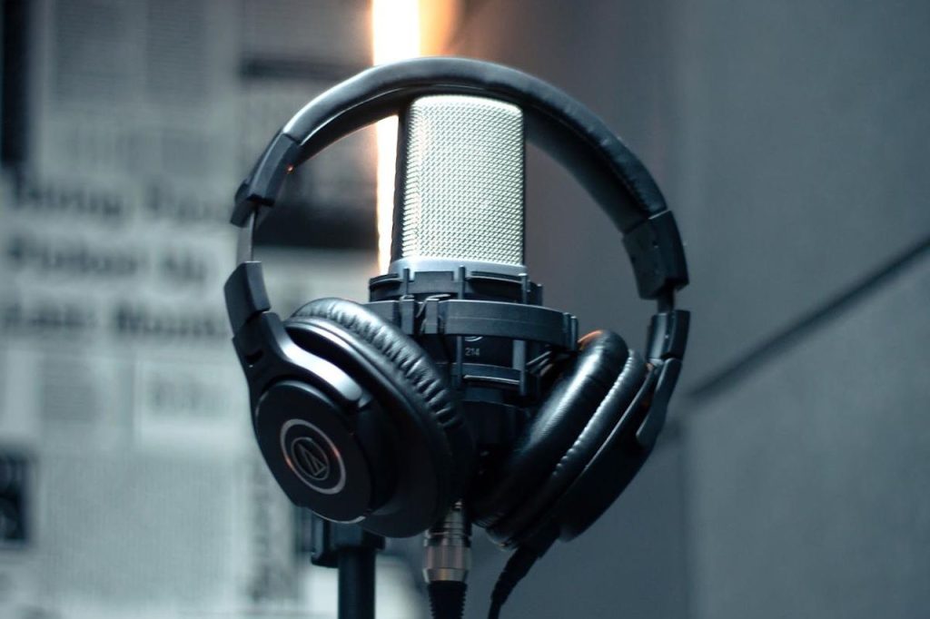 Headphones vs Studio Monitors for Video Editing