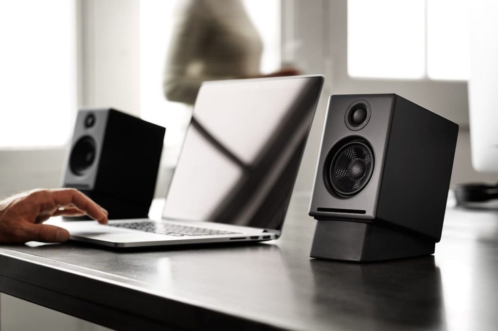 Top 10 Best Desktop Speakers for PC Guide for Beginners